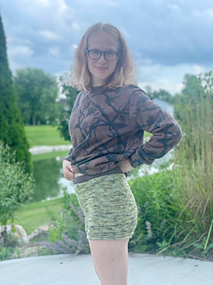 Knit to 81cm waist and 93cm hip measurements