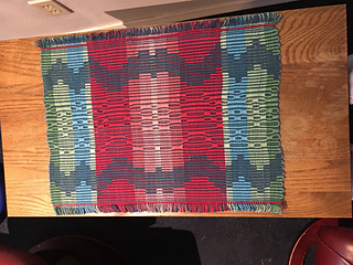Side table topper with floats and sewing thread thin weft - bright side