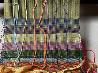 Sample ground cloths with proposed pattern wefts (pulled some 5/2 out of the stash)