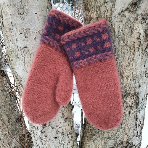 TERRA tova votter med latviske fletter - MaBe