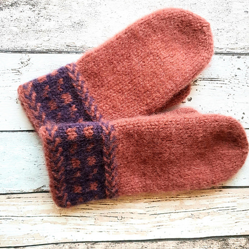 TERRA tova votter med latviske fletter - MaBe