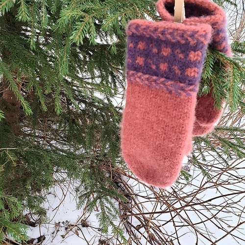 TERRA tova votter med latviske fletter - MaBe