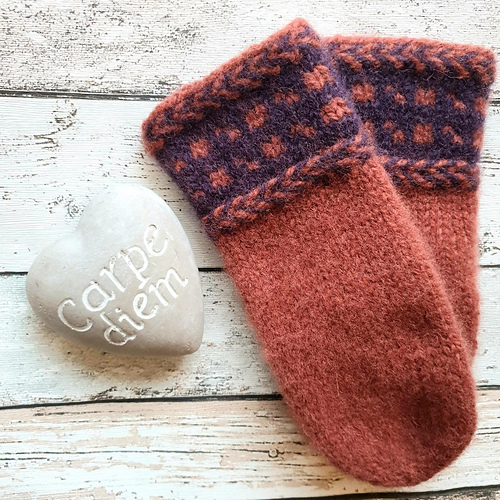 TERRA tova votter med latviske fletter - MaBe