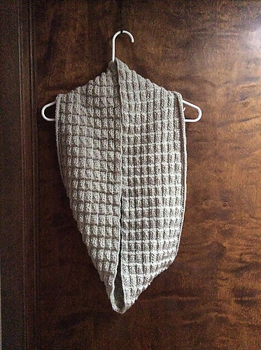 Ravelry: Moulin Rouge Cowl pattern by Linda Dawkins