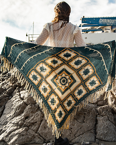 Maracatú Mistery Shawl