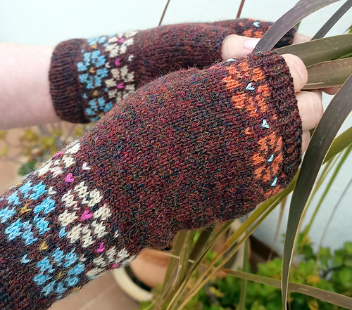 Dainty Mitts