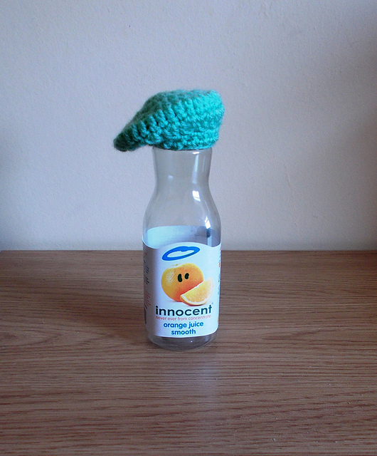 age uk smoothie hats patterns