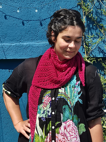 Ravelry: Ciklama Shawlette pattern by Marija Korać