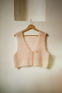 Size: S
Yarn: Ballerina Chunky Mohair 3509