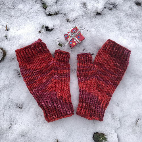 Cozy and lazy mitts 다른 모습 2