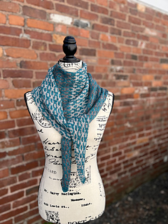 Ravelry: Chain Reaction Shawlette pattern by Mary Annarella