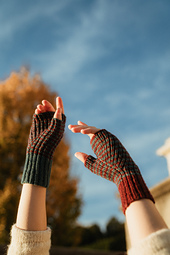 DK weight:
Left - half brioche
Right - ribbing