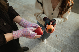 Both: ribbing
Pink pair: Aran
Dark pair: DK