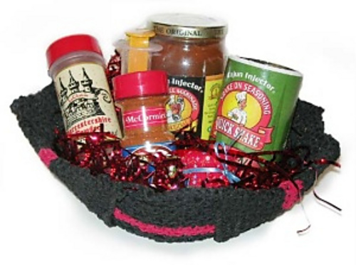 Gift Basket (crochet) photo 1