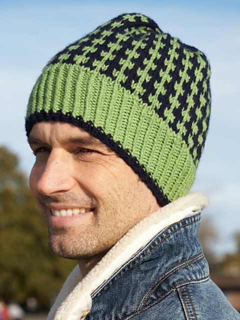 Ravelry: Winter Weekend Hat (Man) pattern by Bernat Design Studio