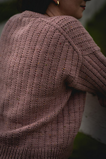 Back detail; Size 4 in Sew Happy Jane Confetti Worsted, color Little Bit Shy