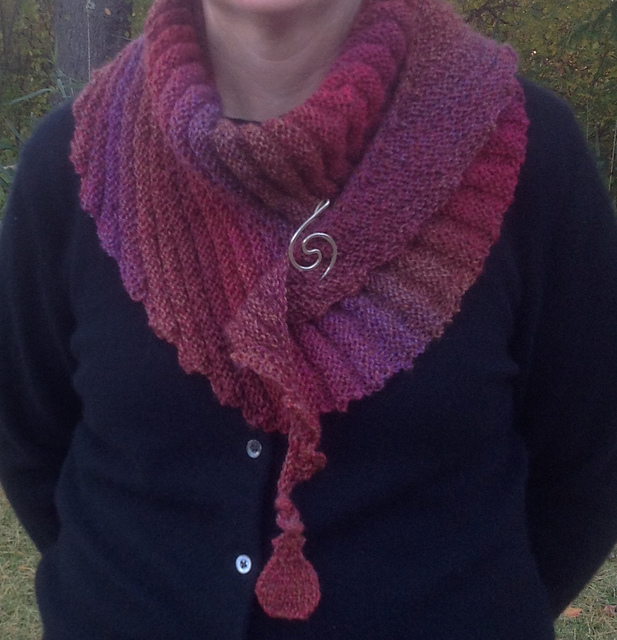 Ravelry Scalloped Riblet Shawl pattern by Merrilee Ericson