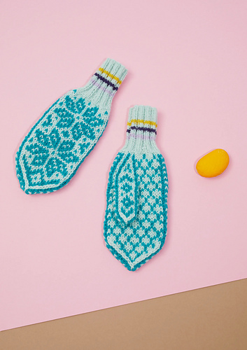 427-2 Votter med Stjernerose - Rauma Garn