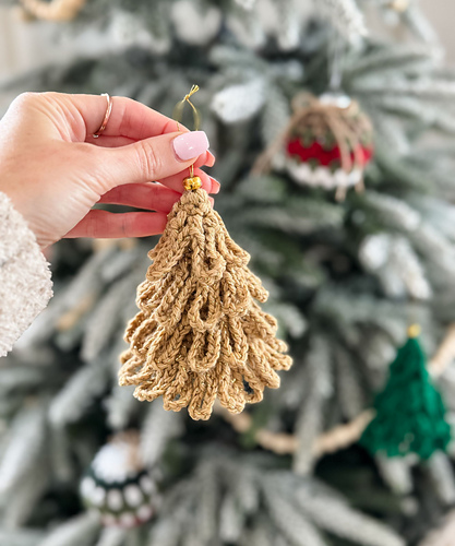 Ravelry: Loopy Tree Ornaments pattern by MJ's Off The Hook Designs