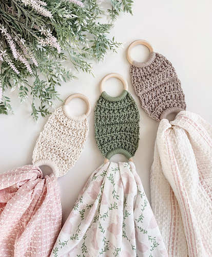 Star Stitch Towel Holder