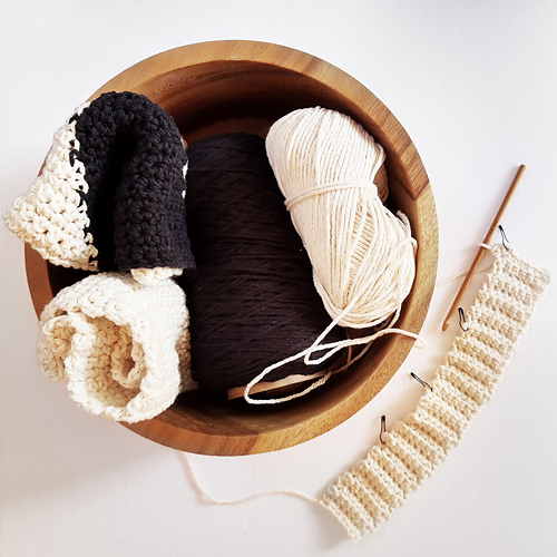 Ravelry Corner Dip Color Block Crochet Lumbar Pillow pattern by Erin Black