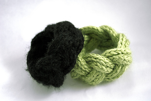 Knitted Knot Bracelet photo 2