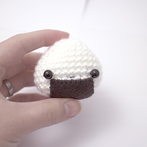 onigiri rice ball amigurumi photo 2