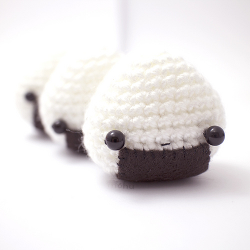 onigiri rice ball amigurumi photo 1