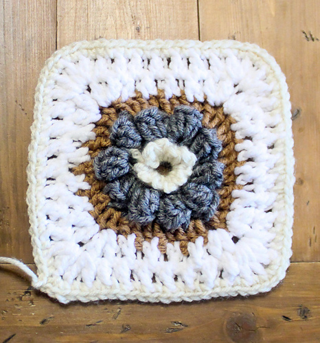 Flower Granny Square 6" photo 4
