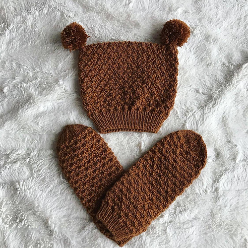 Tussetasslue og tubesokker - Morogdatterstrikk .