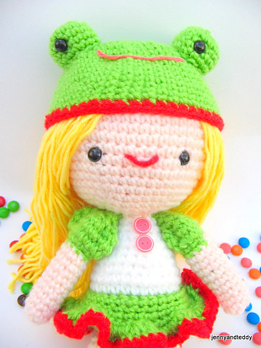 amigurumi frog girl with hat photo 1