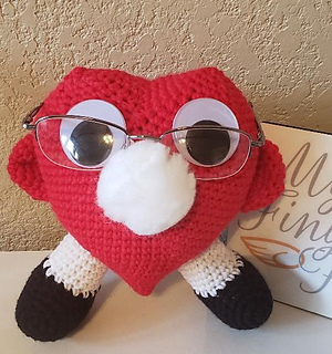 Heart Eyeglass Holder pattern