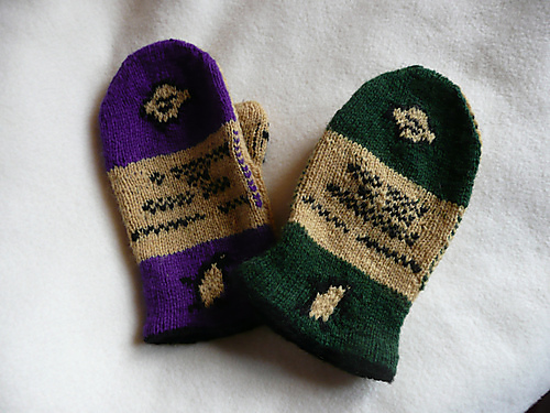 Paperback Mittens photo 1