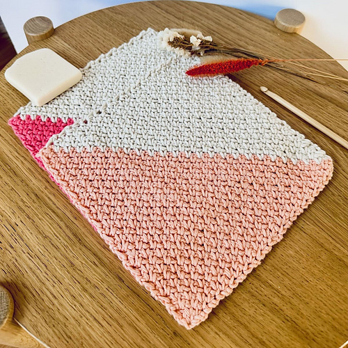 C2C Moss Stitch Washcloth photo 4