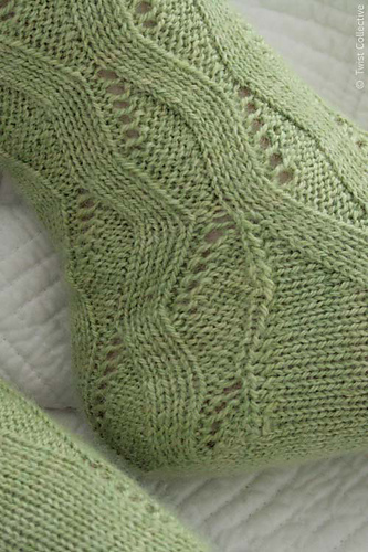 Ravelry: Sweetgrass pattern by Sarah Fama