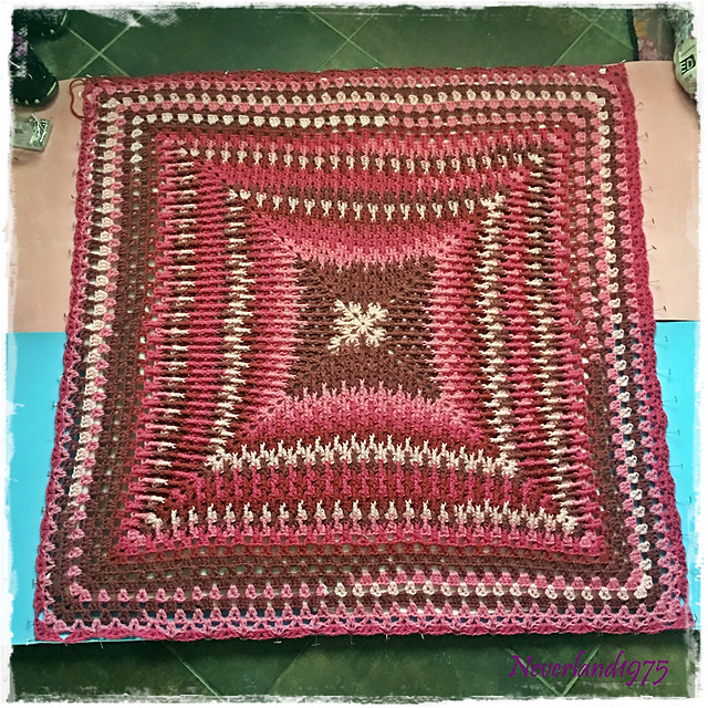 Ravelry Ribbed Granny Square Blanket pattern by Chiara Inzani