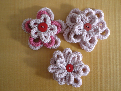 Loop Flower Brooch photo 1