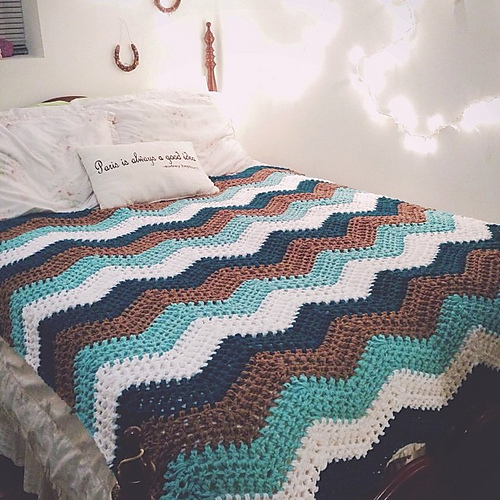 Chevron Blanket photo 1