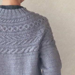 Ravelry: O. アラン模様の丸ヨークセーター pattern by Yoko Hatta (風