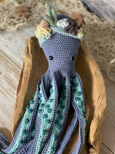 Ingrid the Octopus Amigurumi photo 6
