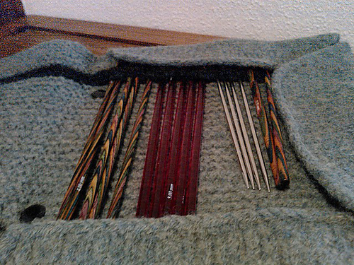 Estuche para agujas y gachillos/ Felted Cozy for needles and hooks photo 6