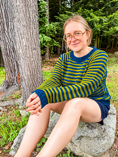 Ola’s sister in size C → +2.25 in (6 cm) ease. Made with Catskill Merino.