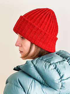 Summit 2+4 in Catskill Merino Lace in Geranium, size D on a 22 in (56 cm) head