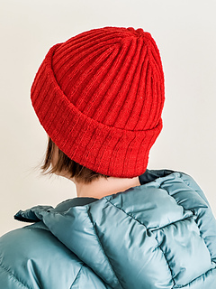 Summit 2+4 in Catskill Merino Lace in Geranium, size D on a 22 in (56 cm) head