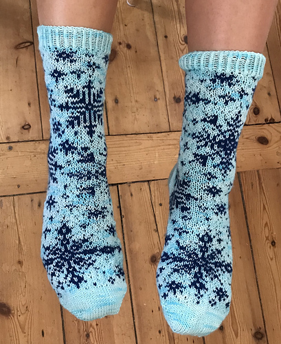 Ravelry: Arctic Blizzard pattern by Katrine Birkenwasser