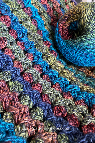 Forest Berry Crossweave Throw