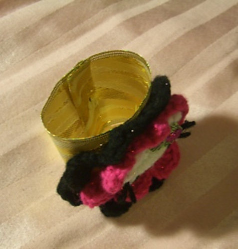 Hello Kitty Prom Corsage/Bracelet photo 2
