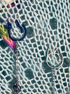 stitch marker detail