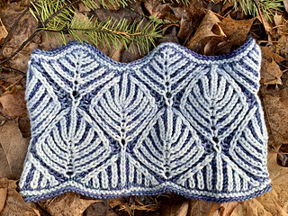 Large cowl, laid flat
