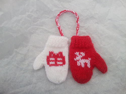 Christmas Mitten Ornament photo 2